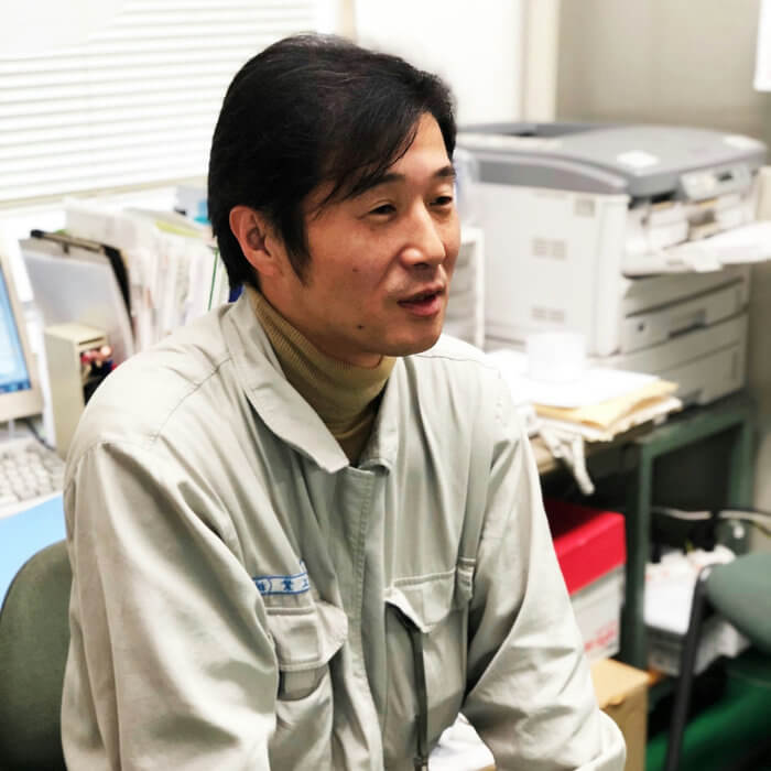 三陽工業で研磨の仕事に携わっている辻野将英さん