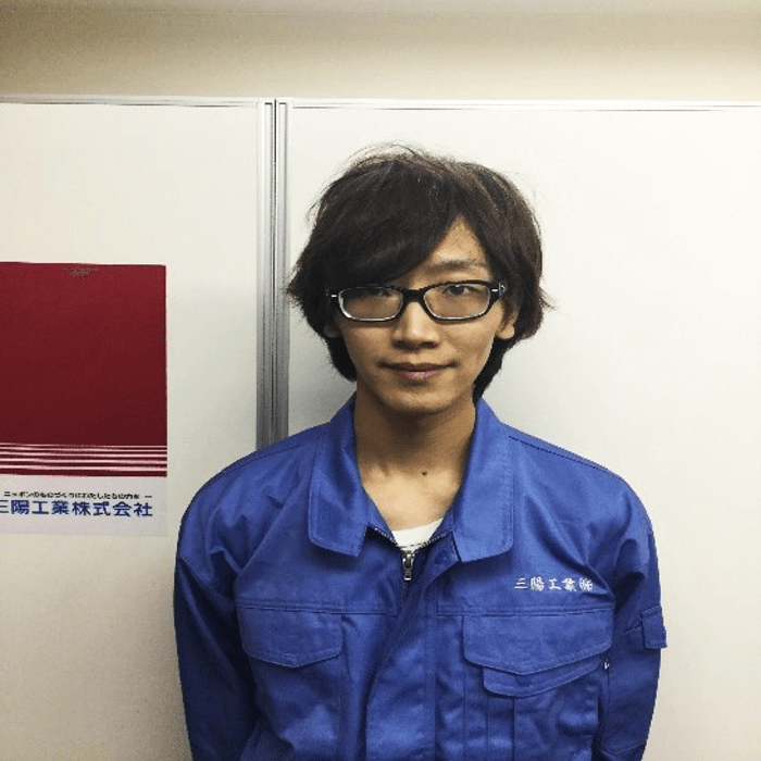 横浜にある自動車製造工場で働く相羽憲浩さん